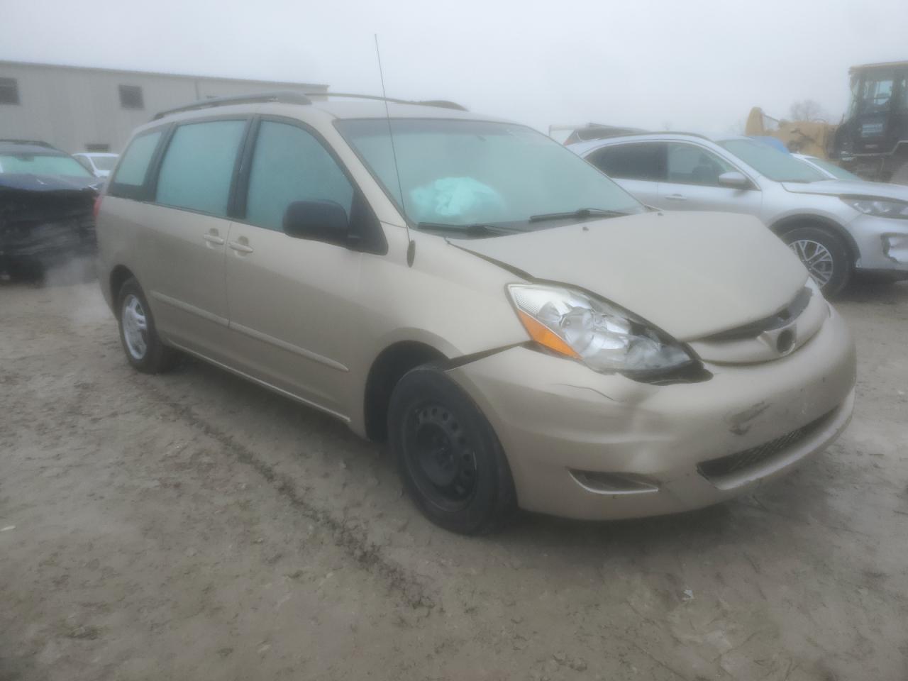 2007 Toyota Sienna VIN 5TDZK23C67S041906 Copart auction photo, front end damage thumbnail 4