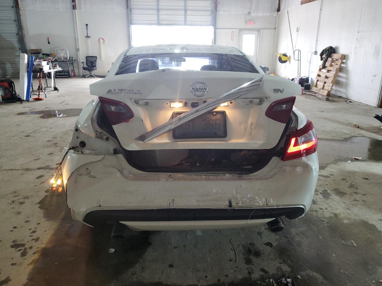 2018 Nissan Altima VIN 1N4AL3APXJC182997 Copart auction photo, rear end damage thumbnail 6