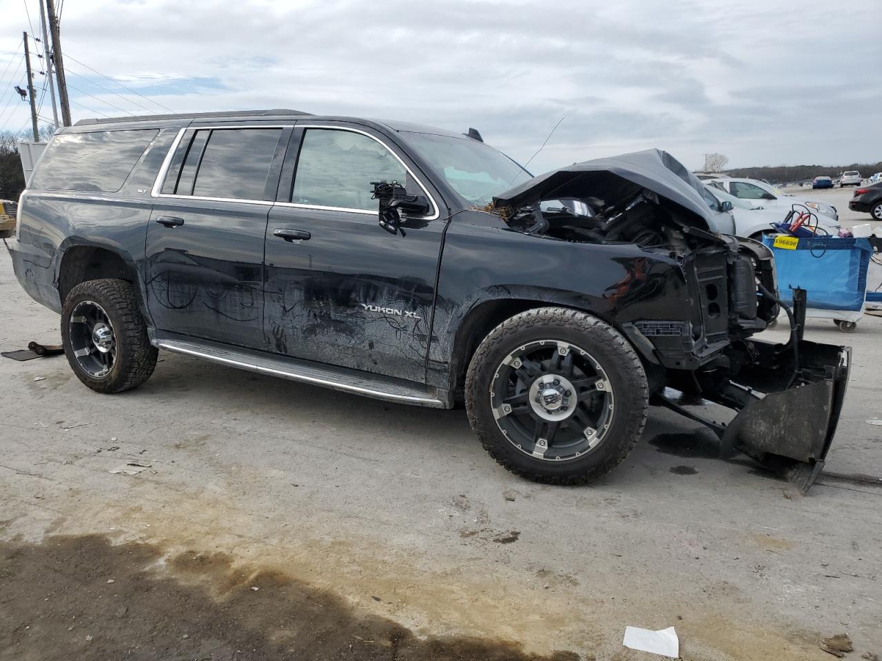 2018 GMC Yukon VIN 1GKS1GKC0JR382697 Copart auction photo, front end / top/roof damage thumbnail 4