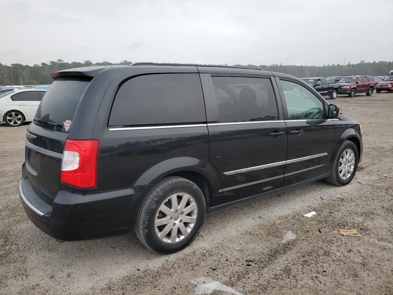 2014 Chrysler Town & Country VIN 2C4RC1BG2ER396671 Copart auction photo, side damage thumbnail 3