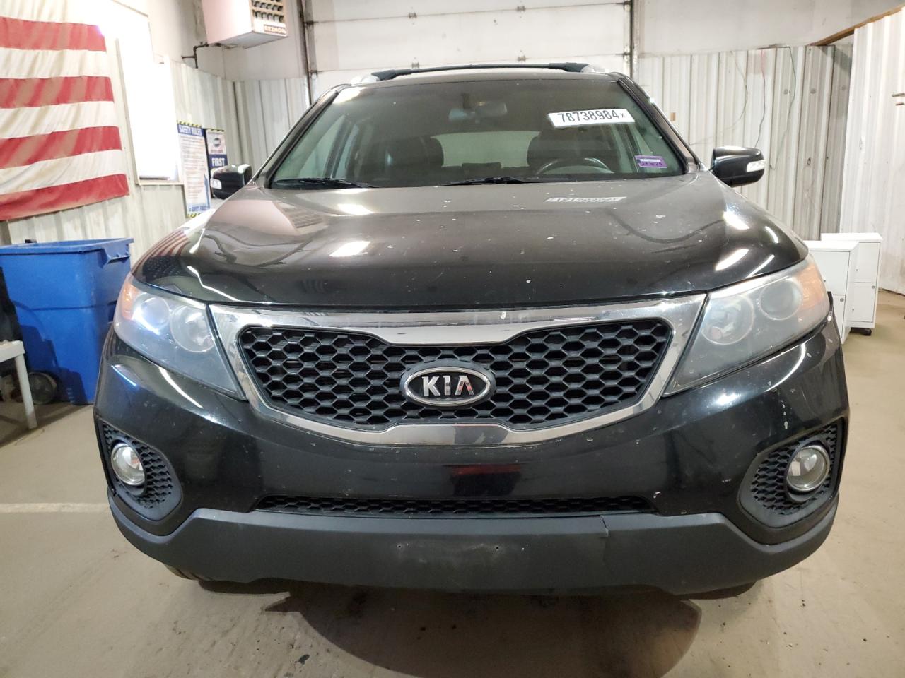 2013 KIA Sorento VIN 5XYKUCA66DG337533 Copart auction photo, front end / minor dent/scratches damage thumbnail 5
