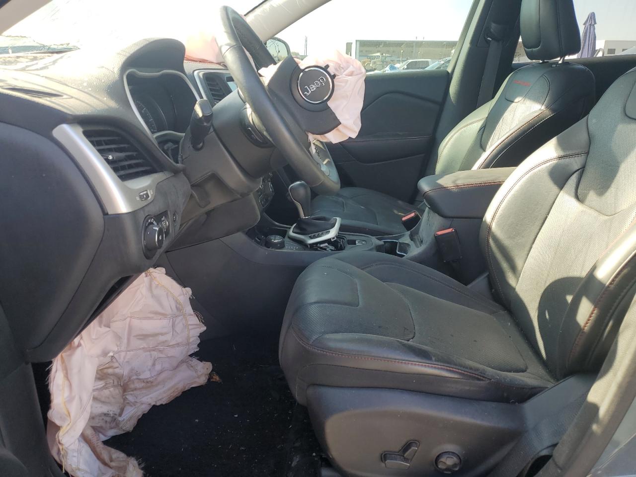 2015 Jeep Cherokee VIN 1C4PJMBS6FW633870 Copart auction photo, front end damage thumbnail 7
