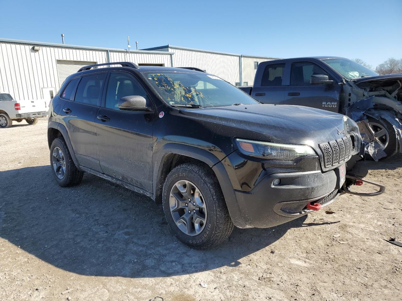 2019 Jeep Cherokee VIN 1C4PJMBX8KD253401 Copart auction photo, front end / undercarriage damage thumbnail 4