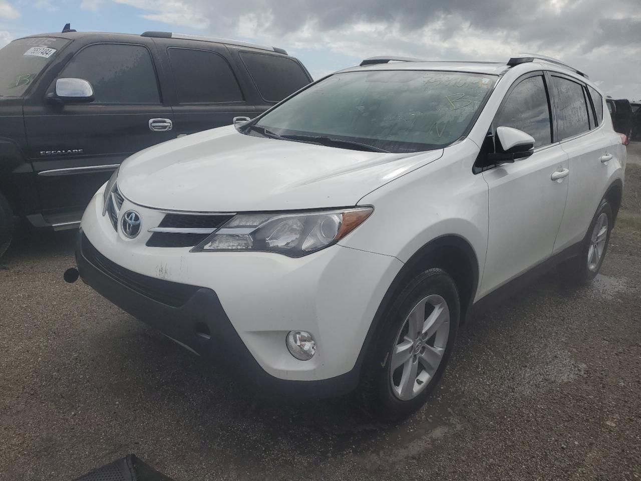 2013 Toyota RAV 4 VIN JTMWFREVXDD006047