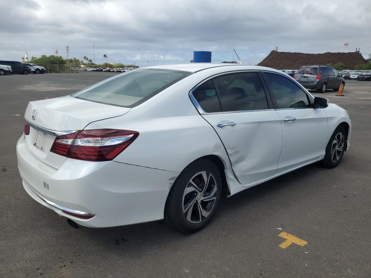 2017 Honda Accord VIN 1HGCR2F38HA095303 Copart auction photo, side / rear end damage thumbnail 3
