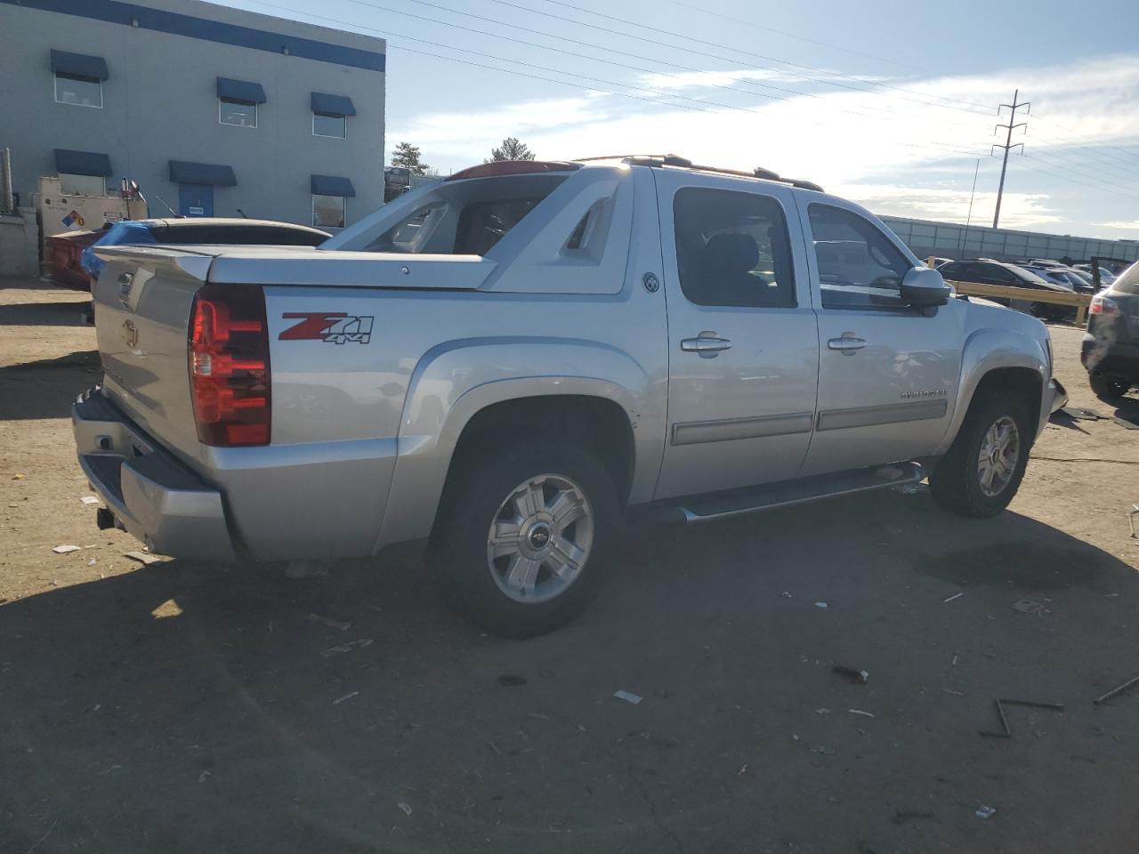 2013 Chevrolet Avalanche VIN 3GNTKFE71DG263204 Copart auction photo, front end damage thumbnail 3
