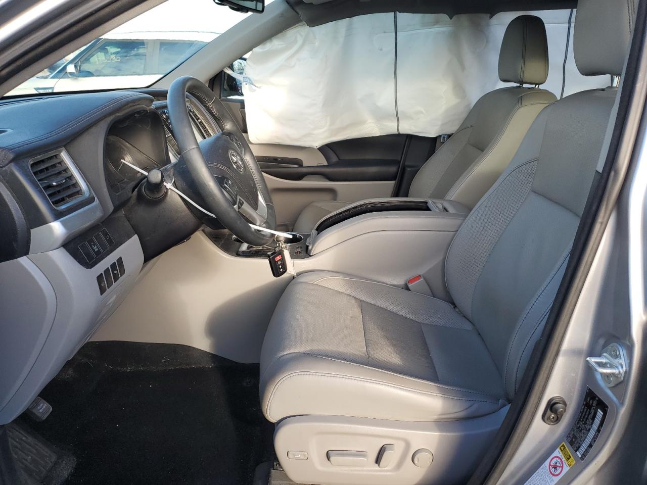 2016 Toyota Highlander VIN 5TDYKRFH1GS169725 Copart auction photo, side / rear end damage thumbnail 7