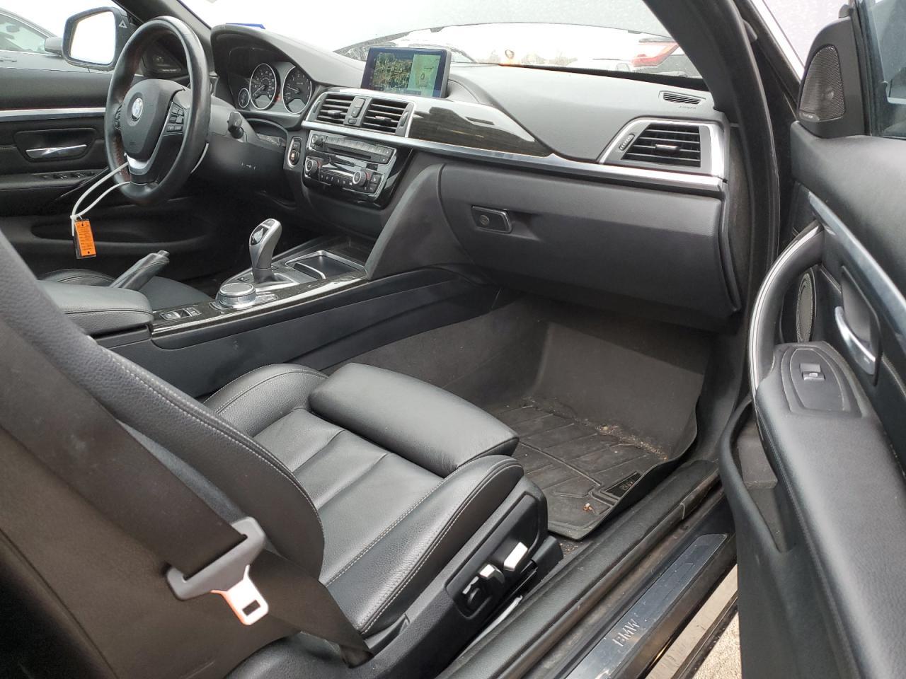 2018 BMW 4er VIN WBA4Z1C52JEE41444 Copart auction photo, undercarriage / minor dent/scratches damage thumbnail 11
