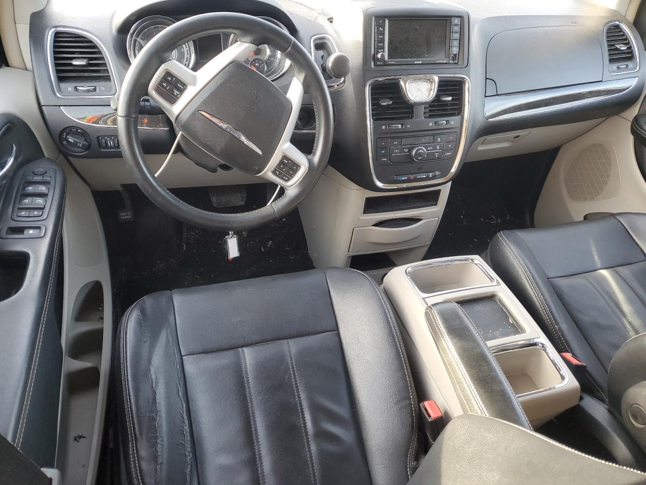 2014 Chrysler Town & Country VIN 2C4RC1BG7ER236592 Copart auction photo, front end damage thumbnail 8