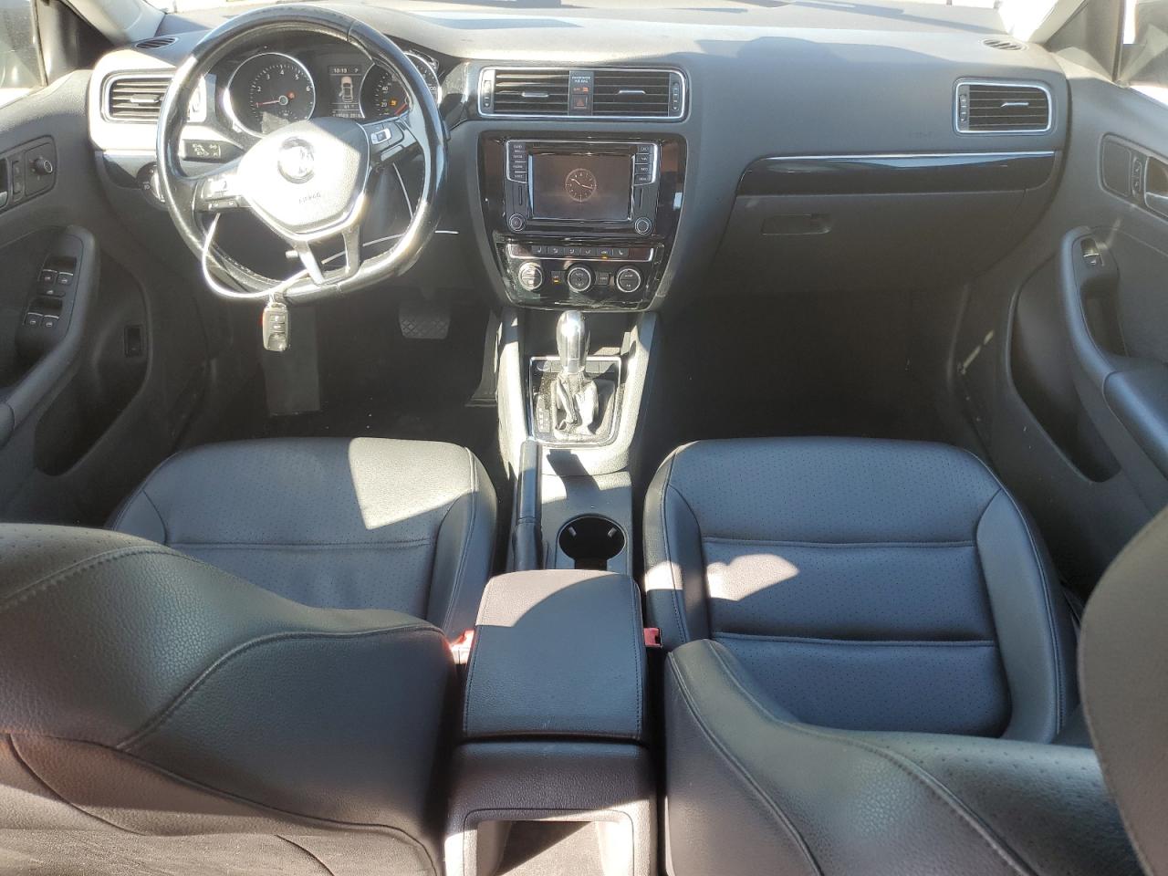 2017 Volkswagen Jetta VIN 3VWL17AJ9HM371822 Copart auction photo, front end / side damage thumbnail 8