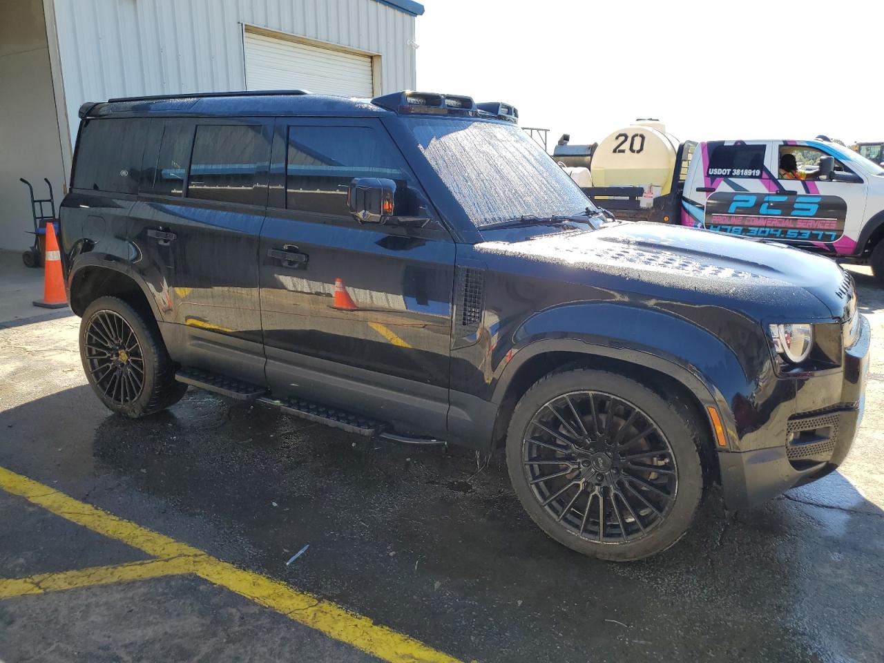 2020 Land Rover Defender VIN SALEJEEX4L2021585 Copart auction photo, water/flood damage thumbnail 4