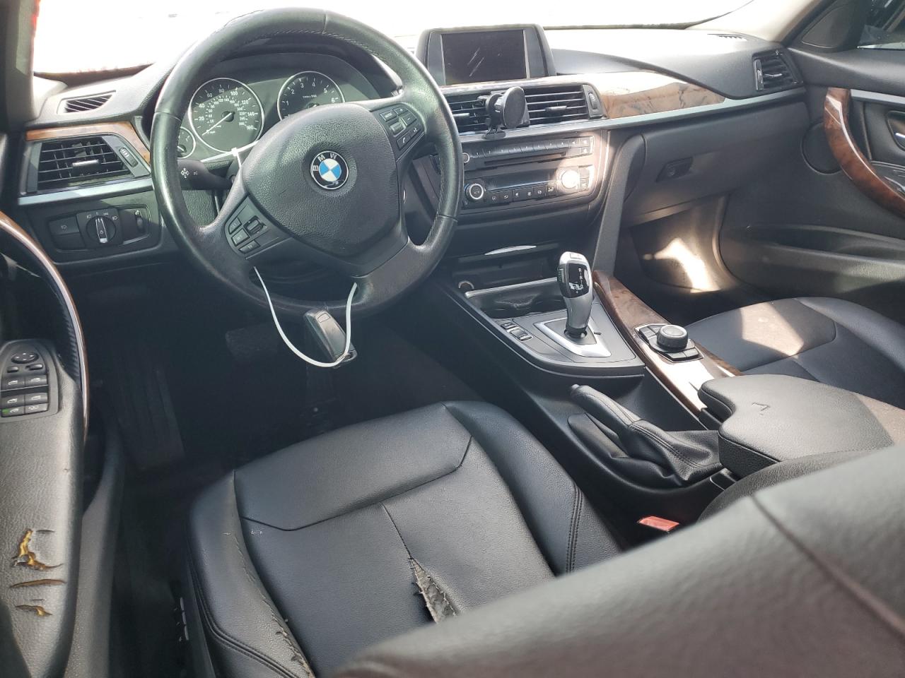 2013 BMW 3er VIN WBA3A5G5XDNP24289 Copart auction photo, rear end / water/flood damage thumbnail 8