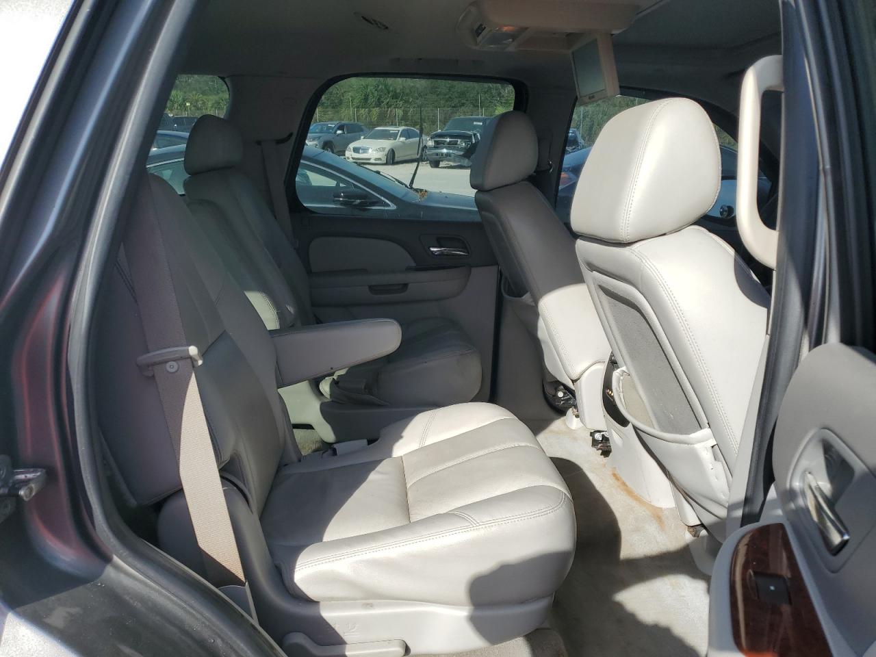 2009 GMC Yukon VIN 1GKEC33359R222406 Copart auction photo, front end / minor dent/scratches damage thumbnail 11