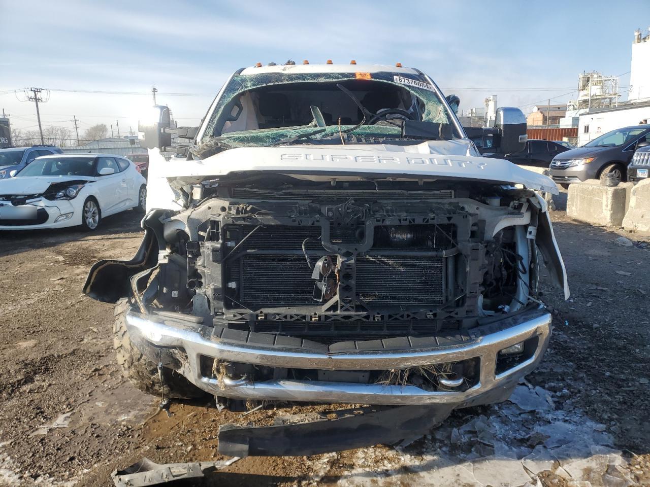 2017 Ford F250 VIN 1FT7W2BT8HED47400 Copart auction photo, all over damage thumbnail 5