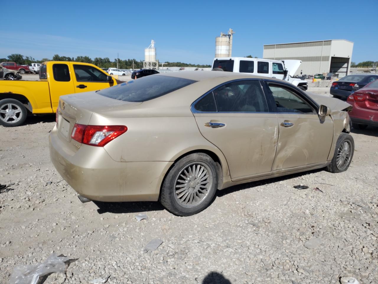 2008 Lexus ES VIN JTHBJ46G382205442 Copart auction photo, front end / side damage thumbnail 3