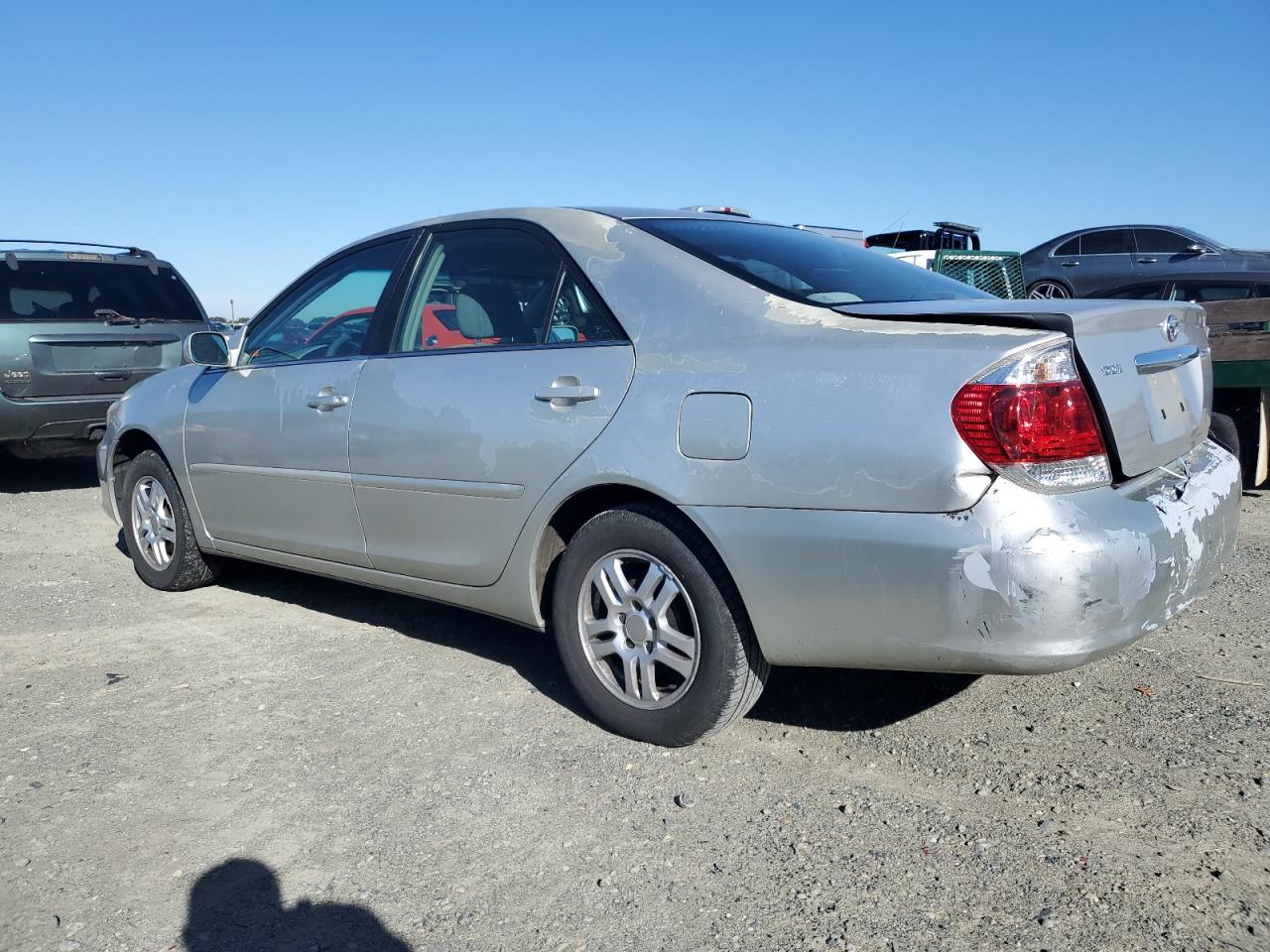 2006 Toyota Camry VIN 4T1BE32K16U735450 Copart auction photo, rear end damage thumbnail 2