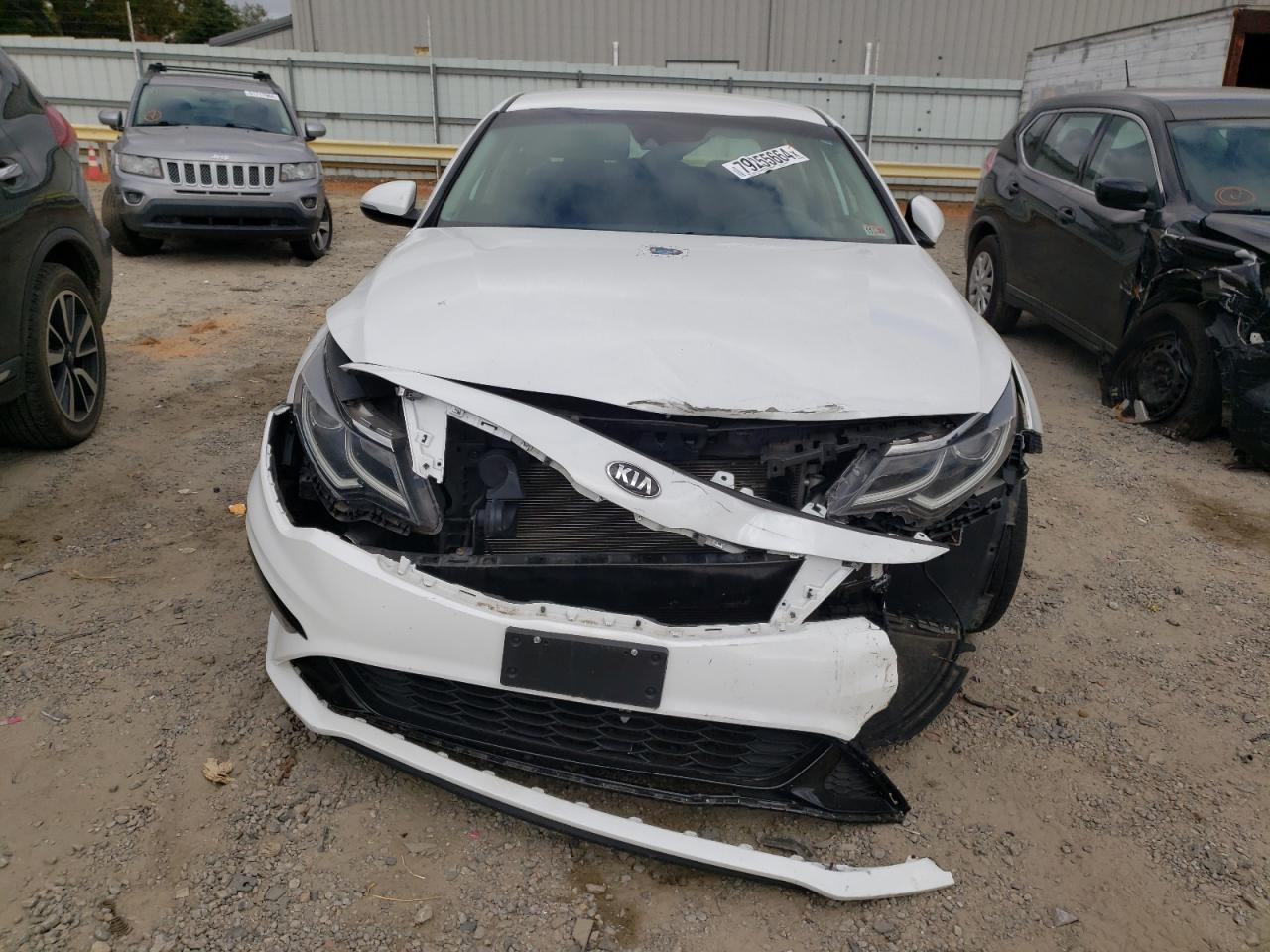 2020 KIA Optima VIN 5XXGT4L37LG395607 Copart auction photo, front end / side damage thumbnail 5
