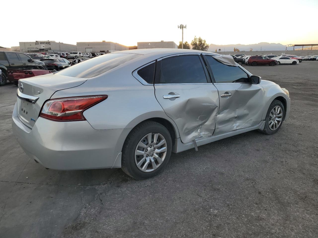 2013 Nissan Altima VIN 1N4AL3AP2DN529229 Copart auction photo, side / front end damage thumbnail 3