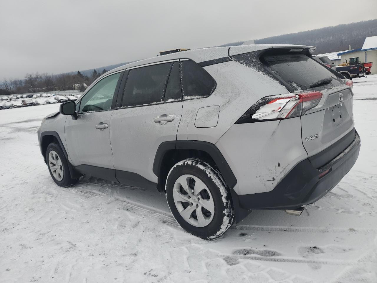 2022 Toyota RAV 4 VIN 2T3F1RFVXNC298026 Copart auction photo, front end / rear end damage thumbnail 2