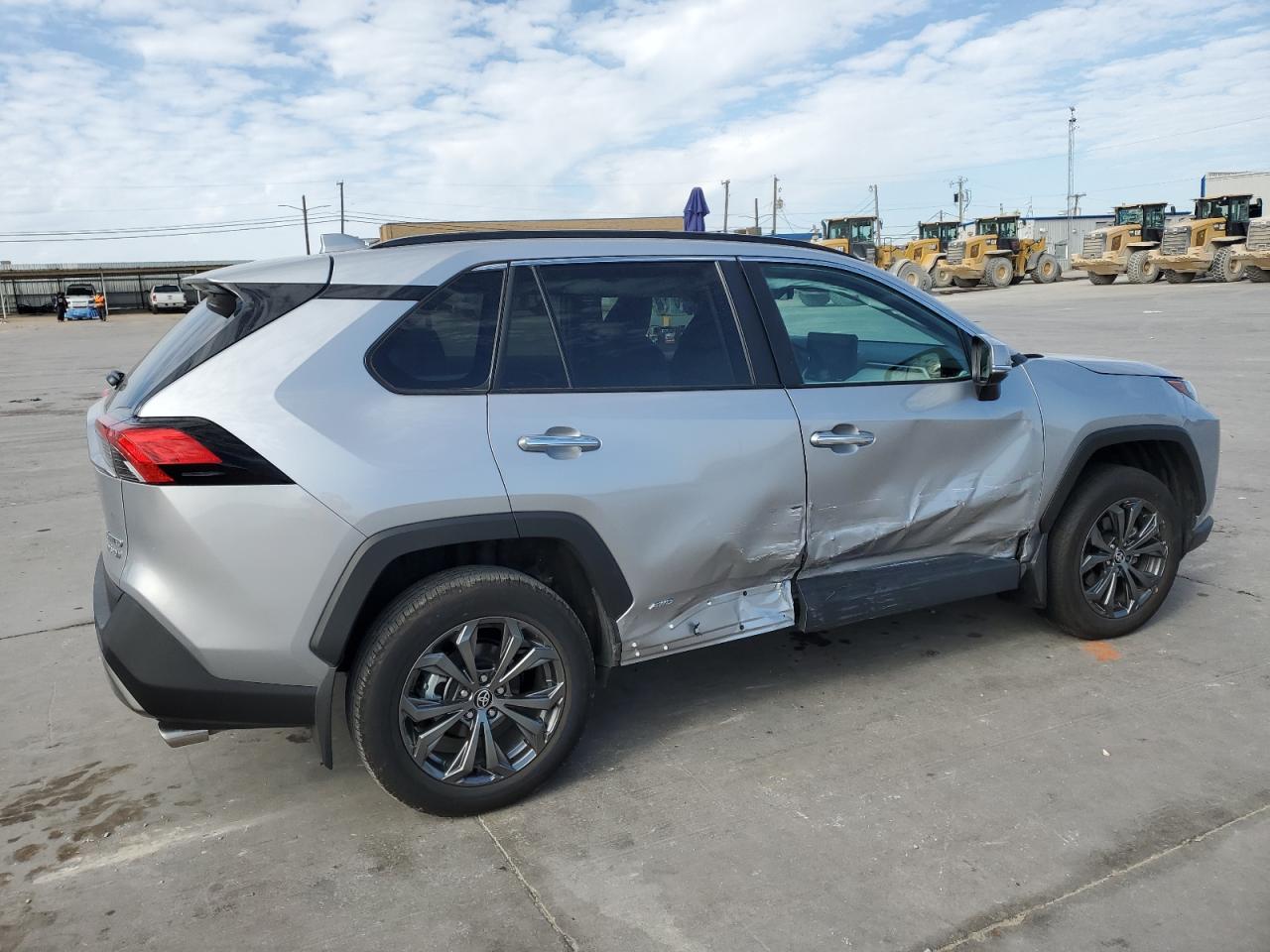 2023 Toyota RAV 4 VIN 4T3D6RFVXPU139775 Copart auction photo, side damage thumbnail 3