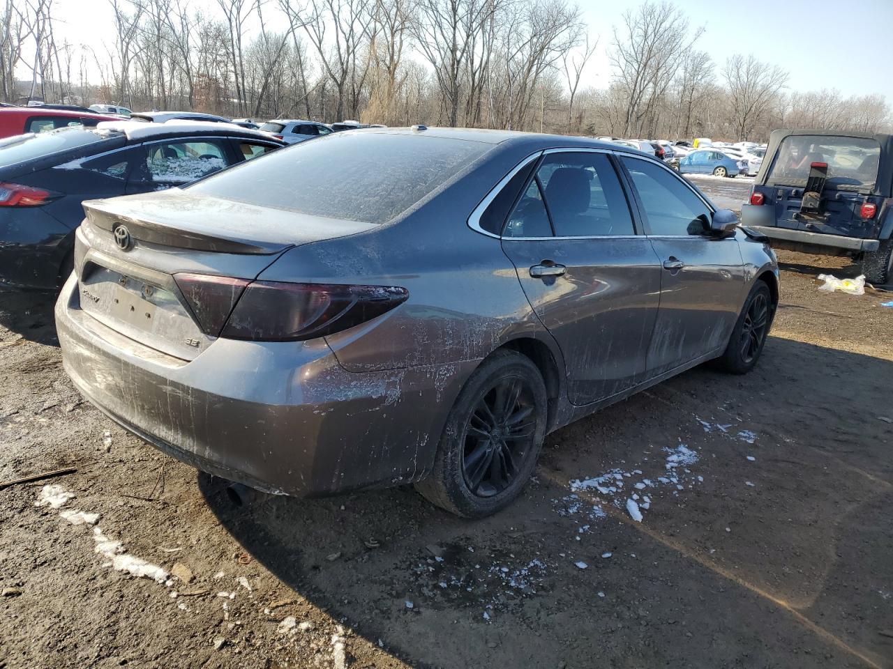 2015 Toyota Camry VIN 4T1BF1FK2FU014744 Copart auction photo, front end damage thumbnail 3