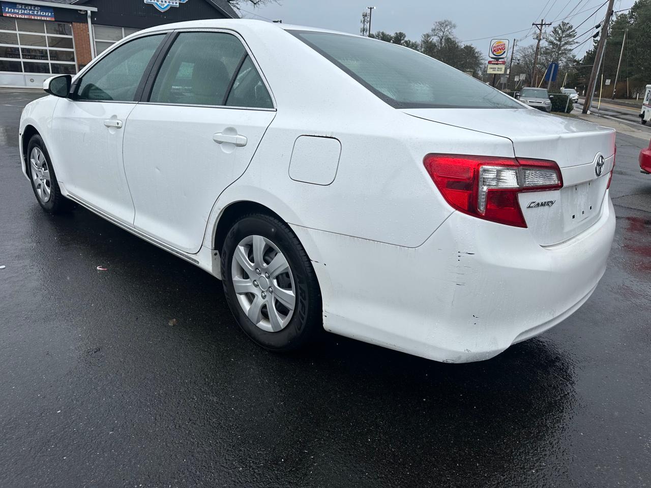 2013 Toyota Camry VIN 4T1BF1FK2DU208770 Copart auction photo, minor dent/scratches / normal wear damage thumbnail 3