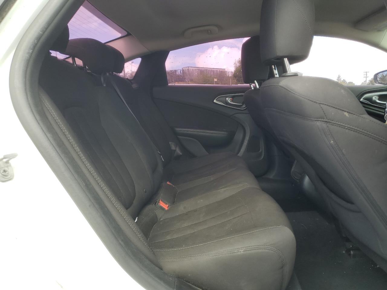 2015 Chrysler 200 VIN 1C3CCCAB9FN603891 Copart auction photo, front end damage thumbnail 11