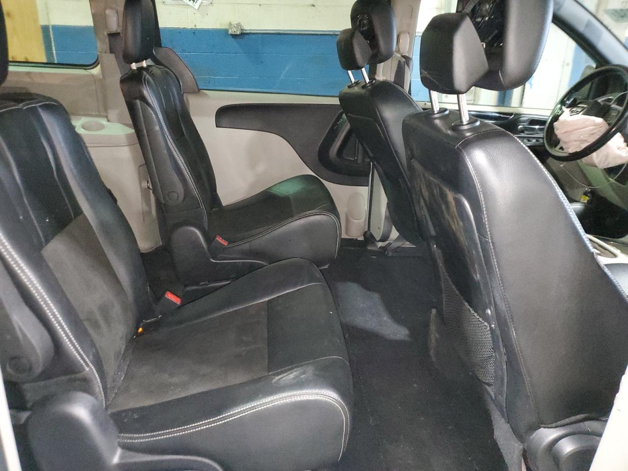 2019 Dodge Caravan VIN 2C4RDGCG7KR683403 Copart auction photo, all over / mechanical damage thumbnail 11