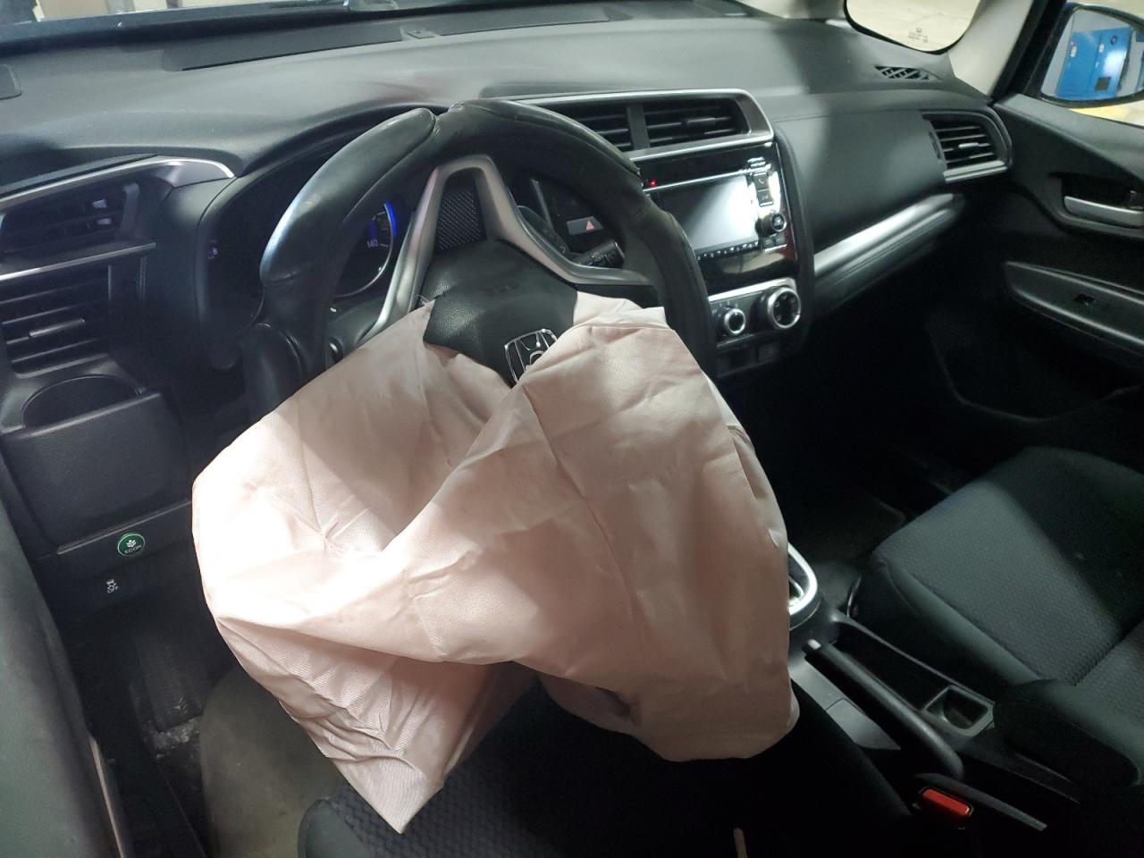 2019 Honda Fit VIN 3HGGK5H46KM746161 Copart auction photo, front end / side damage thumbnail 8