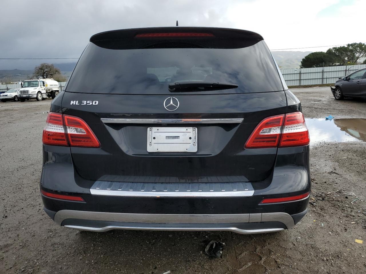 2013 Mercedes-Benz M-klasse VIN 4JGDA5JB8DA123889 Copart auction photo, front end / side damage thumbnail 6