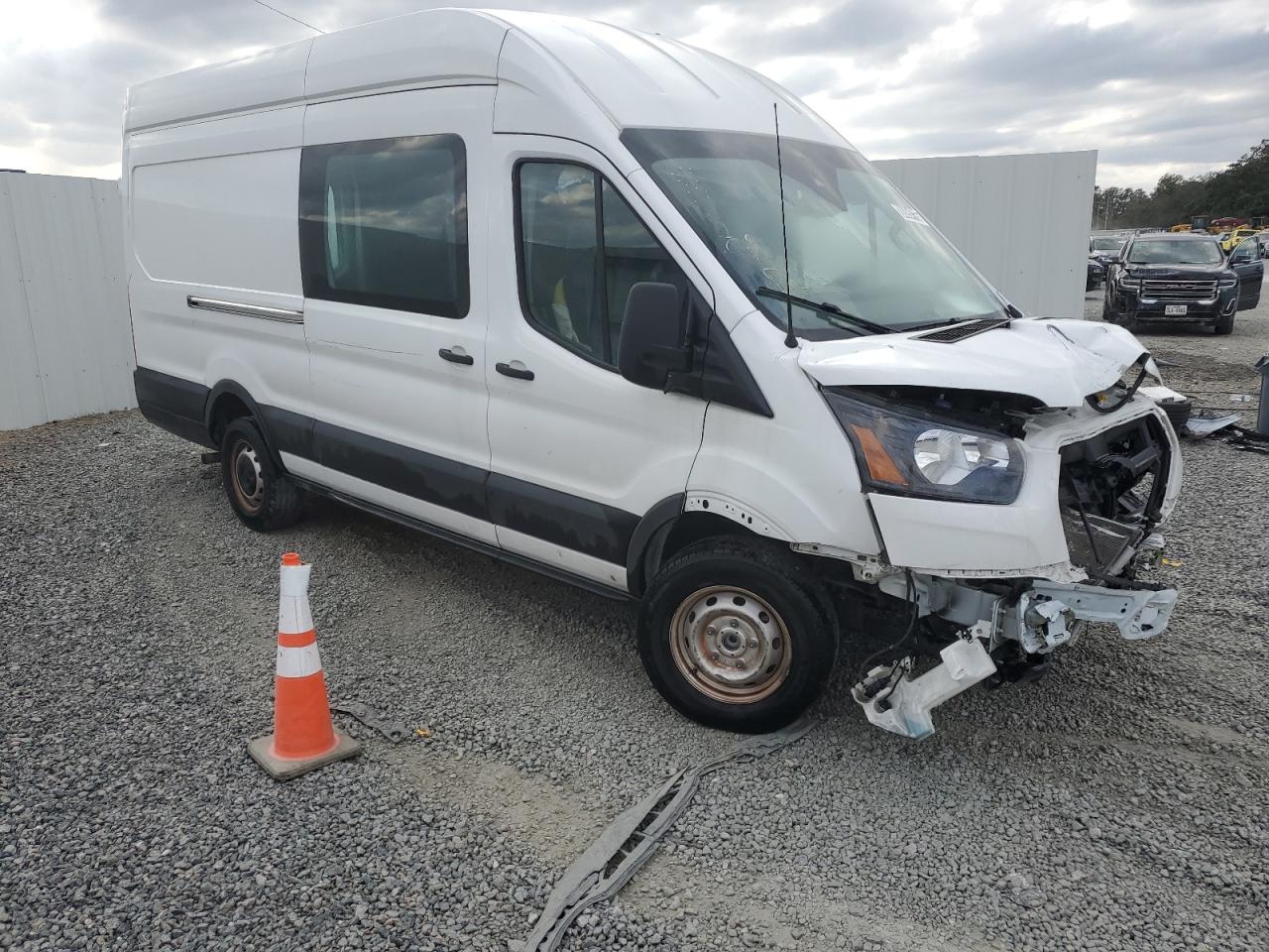 2023 Ford Transit VIN 1FTBR3X8XPKA82717 Copart auction photo, front end damage thumbnail 4