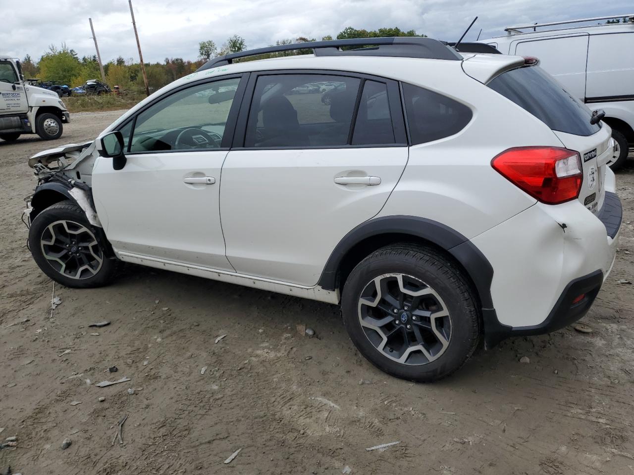 2017 Subaru XV VIN JF2GPABC0H8231177 Copart auction photo, front end / side damage thumbnail 2