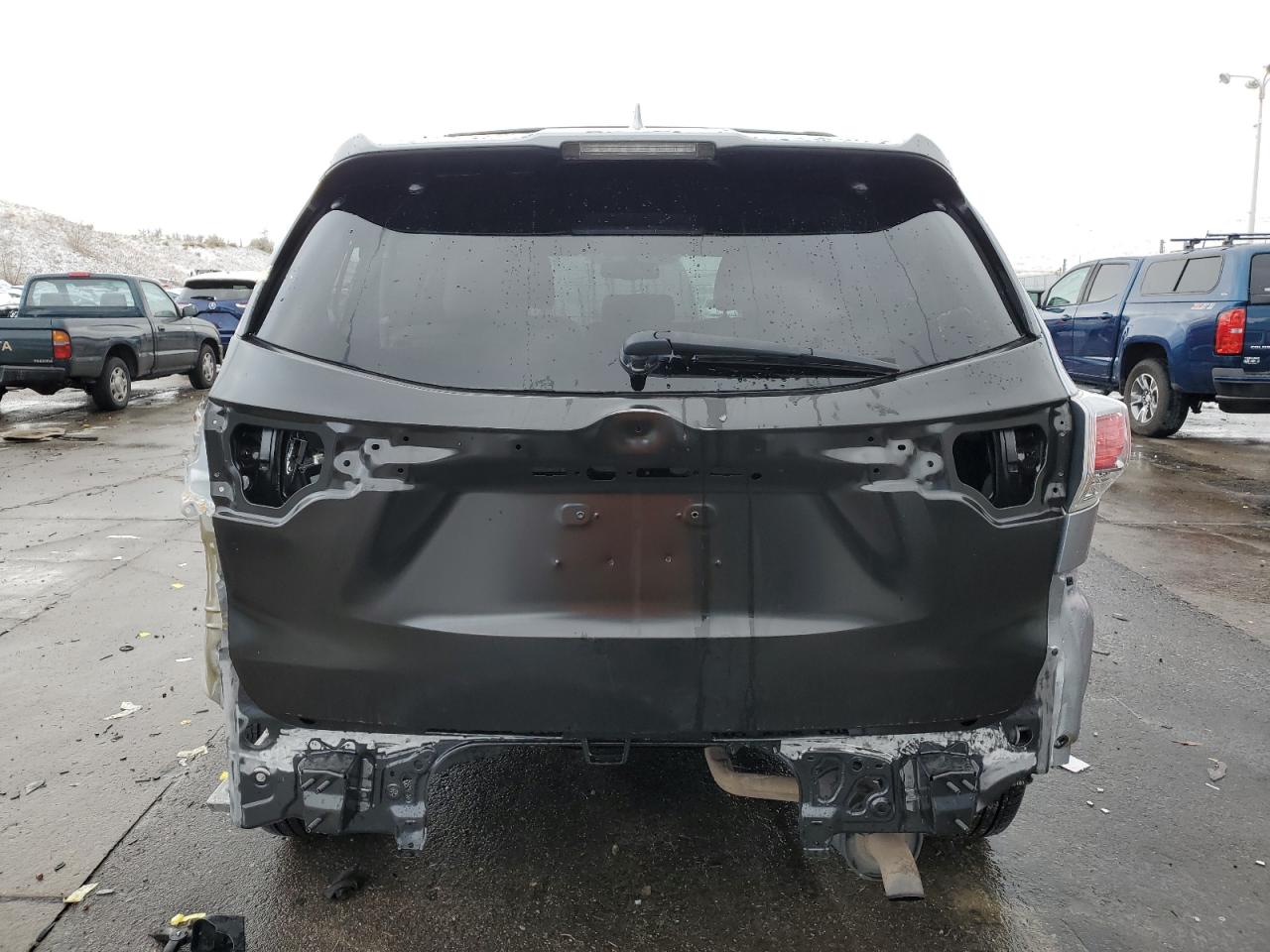 2015 Toyota Highlander VIN 5TDJKRFH0FS213200 Copart auction photo, rear end damage thumbnail 6