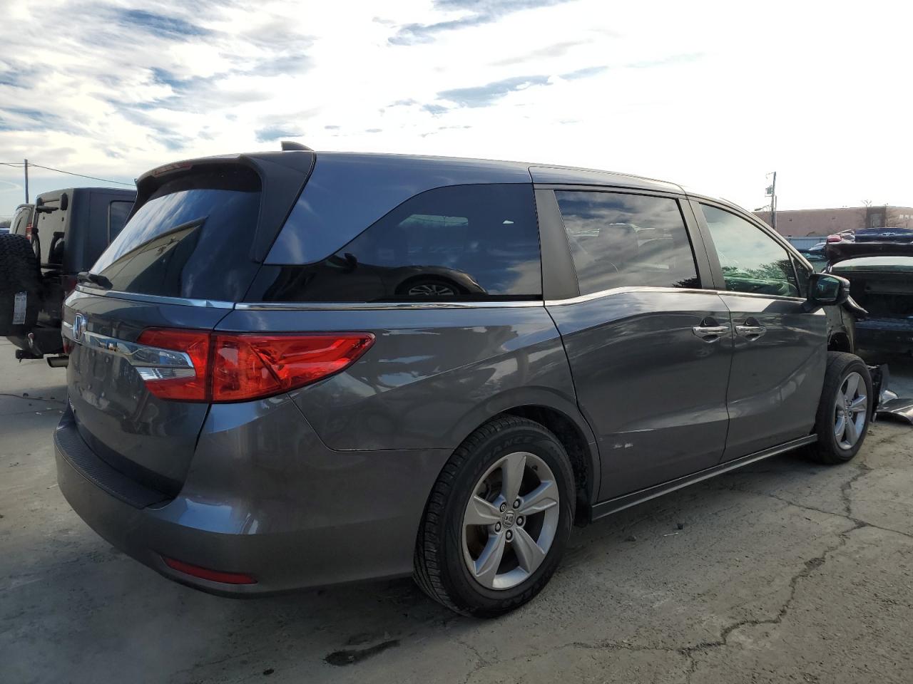 2019 Honda Odyssey VIN 5FNRL6H78KB077870 Copart auction photo, front end / side damage thumbnail 3