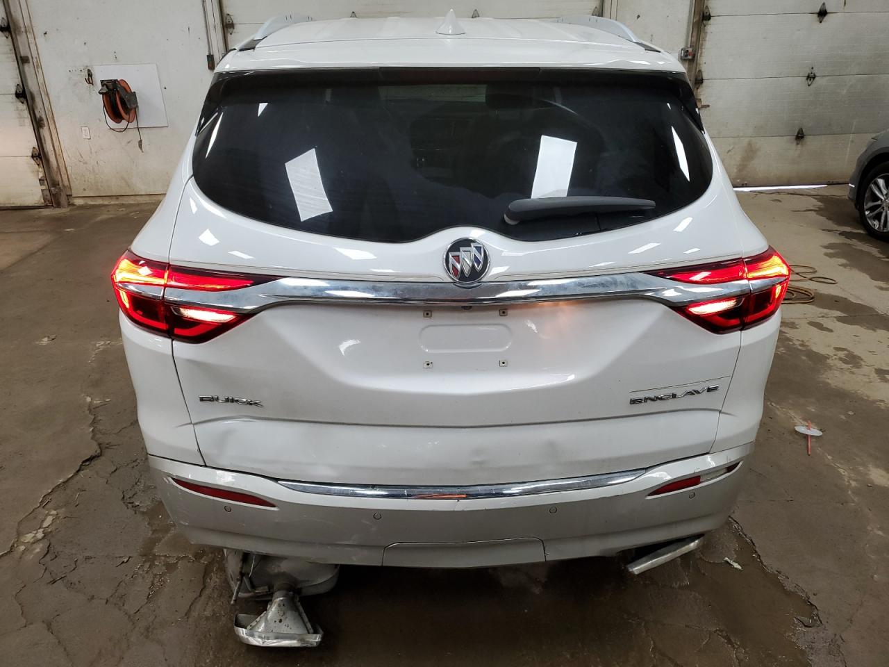 2018 Buick Enclave VIN 5GAERBKW7JJ142030 Copart auction photo, front end / side damage thumbnail 6