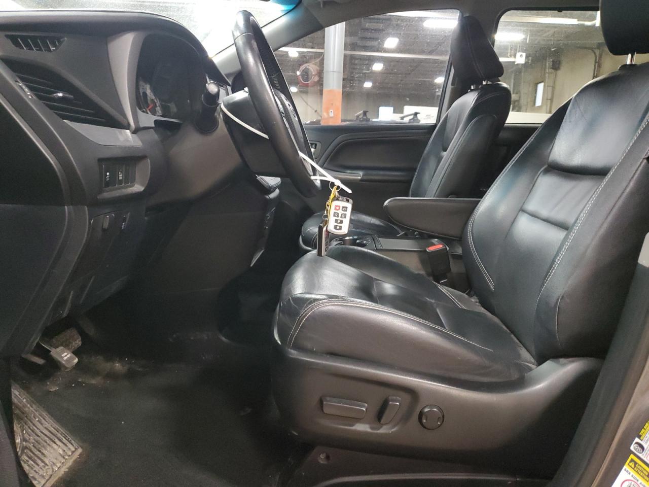 2016 Toyota Sienna VIN 5TDXK3DC2GS750120 Copart auction photo, front end damage thumbnail 7