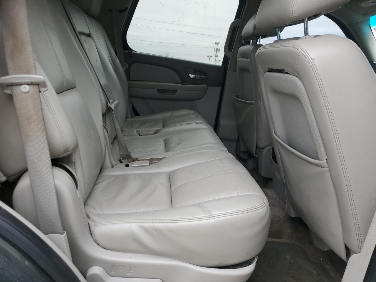 2011 Chevrolet Tahoe VIN 1GNSKBE03BR192883 Copart auction photo, front end / undercarriage damage thumbnail 11