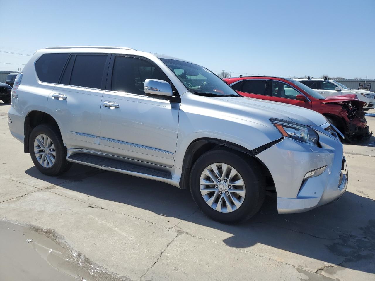 2015 Lexus GX VIN JTJBM7FX6F5097613 Copart auction photo, front end / side damage thumbnail 4