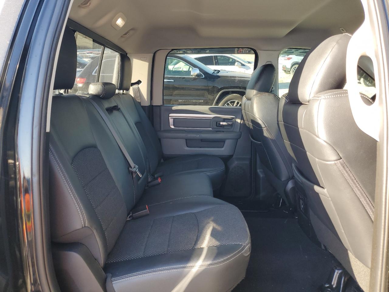 2018 RAM 2500 VIN 3C6UR5DJ1JG389212 Copart auction photo, side / front end damage thumbnail 10