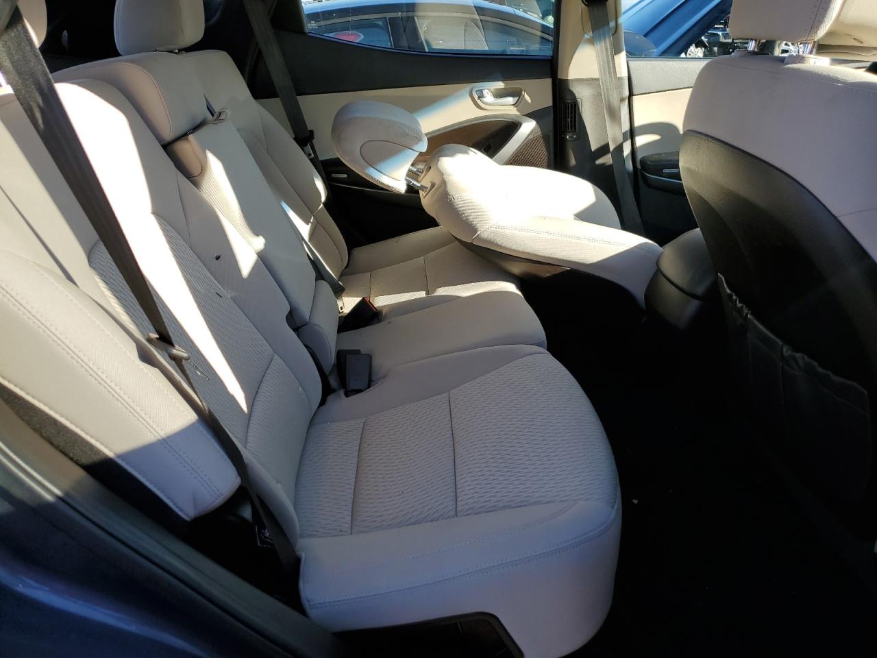 2018 Hyundai Santa Fe VIN 5NMZU3LB7JH062071 Copart auction photo, all over damage thumbnail 11