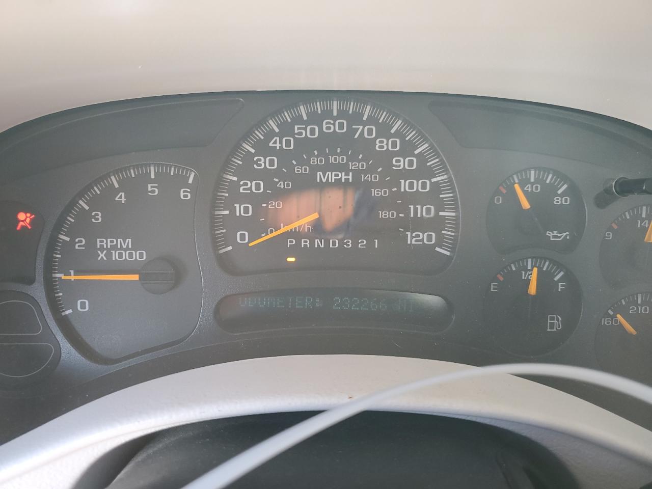 2003 Chevrolet Silverado VIN 1GCEC14V03E305692 Copart auction photo, front end / rear end damage thumbnail 9