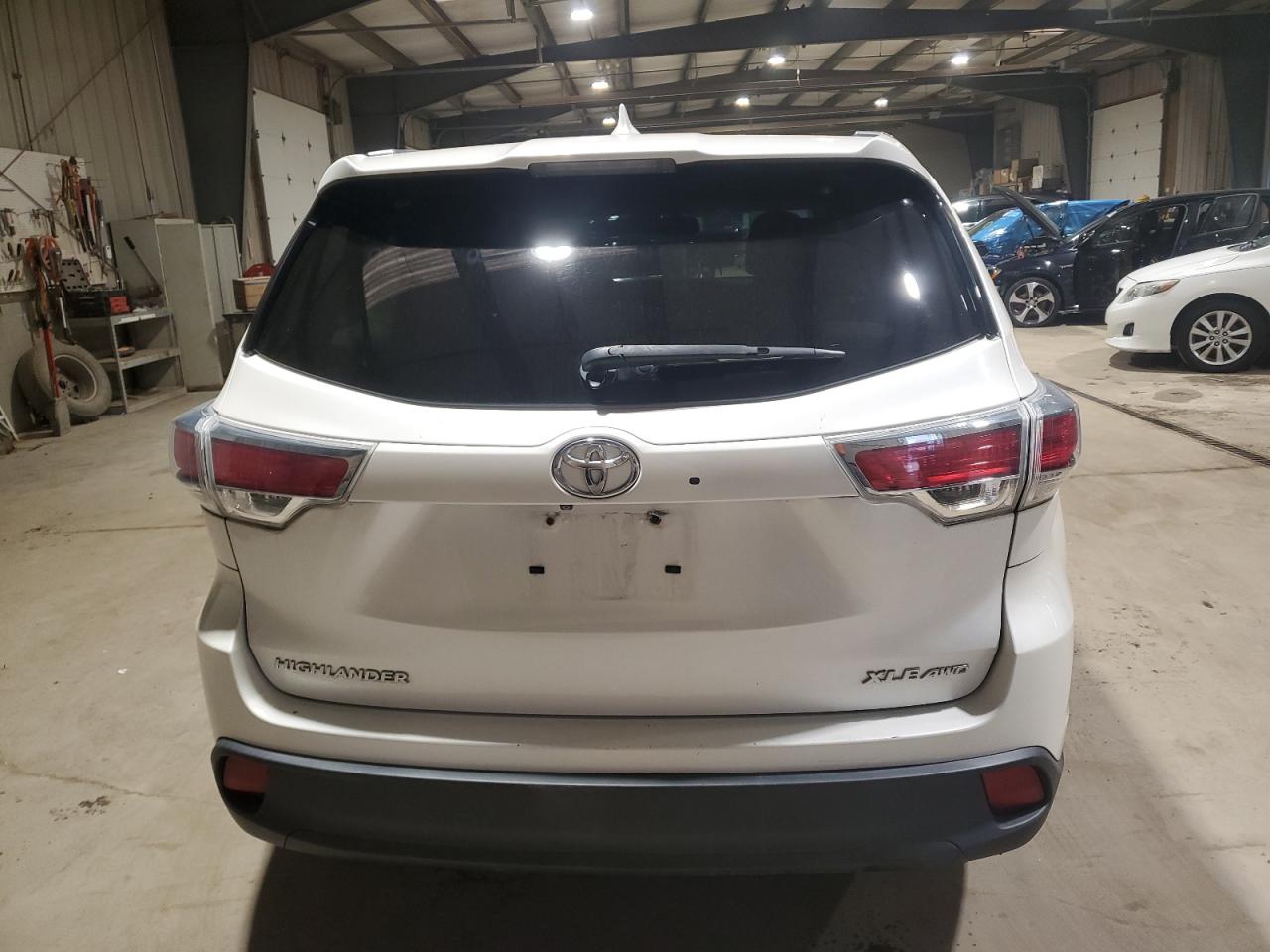 2015 Toyota Highlander VIN 5TDJKRFH9FS080646 Copart auction photo, side damage thumbnail 6