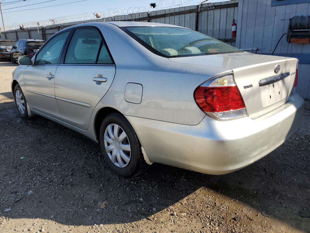 2005 Toyota Camry VIN 4T1BE32K25U036861 Copart auction photo, normal wear damage thumbnail 2