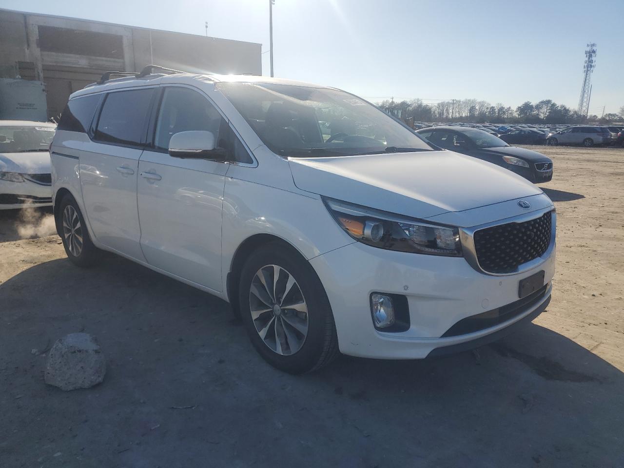 2016 KIA Sedona VIN KNDMC5C1XG6108563 Copart auction photo, top/roof / minor dent/scratches damage thumbnail 4