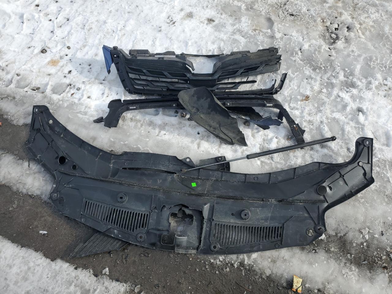 2017 Subaru Forester VIN JF2SJAGC5HH586303 Copart auction photo, front end damage thumbnail 13