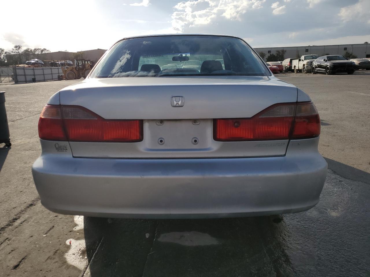 2000 Honda Accord VIN 1HGCG5648YA135203 Copart auction photo, front end / side damage thumbnail 6