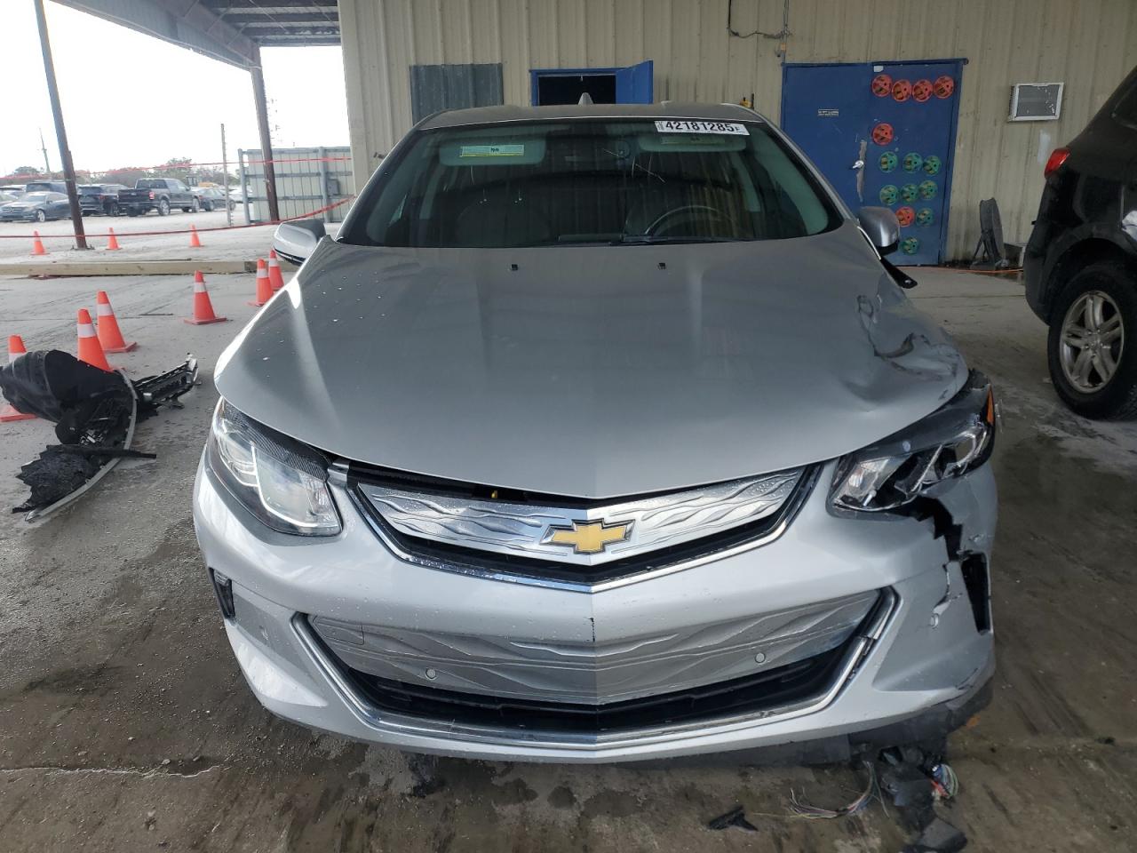 2017 Chevrolet Volt VIN 1G1RB6S55HU105160 Copart auction photo, front end damage thumbnail 5