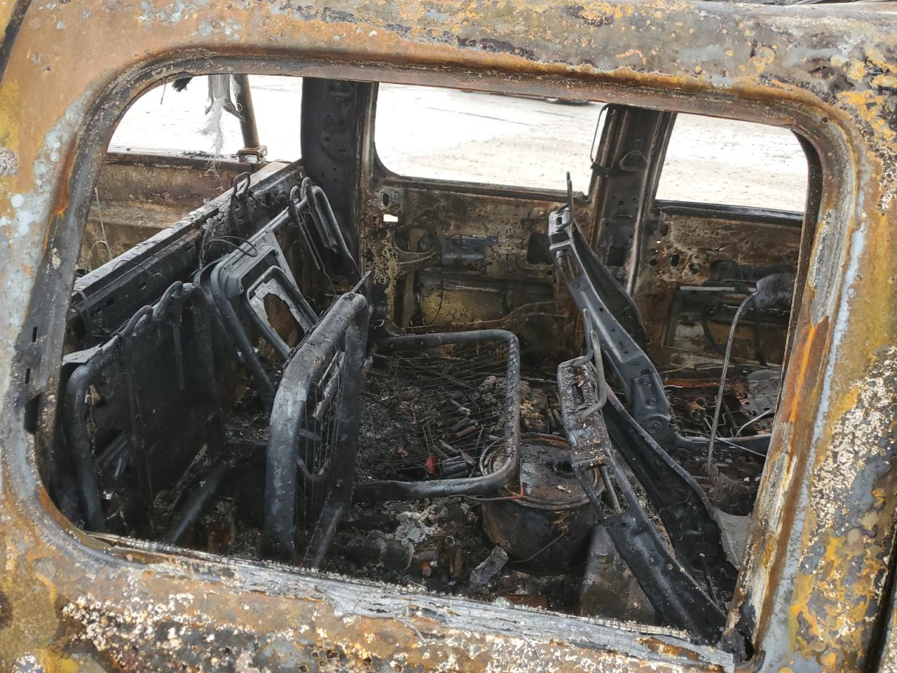 2011 GMC Sierra VIN 1GT424C88BF126482 Copart auction photo, burn damage thumbnail 10