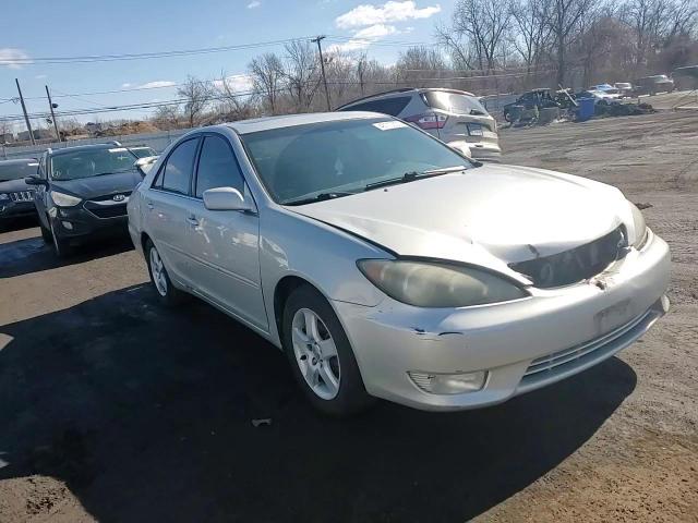 2005 Toyota Camry VIN 4T1BE32K15U518009 Copart auction photo, rear end / front end damage thumbnail 11