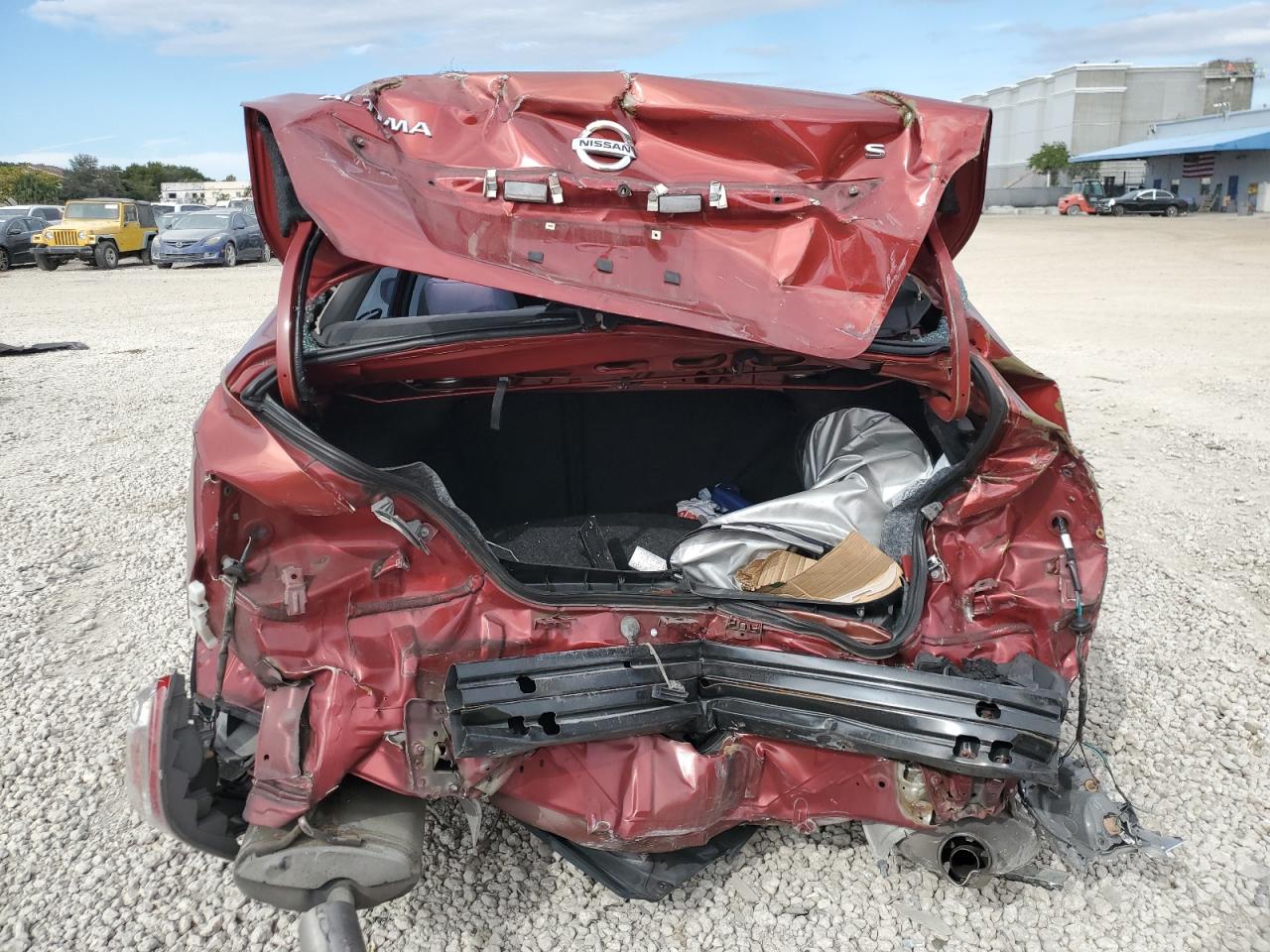 2015 Nissan Altima VIN 1N4AL3AP4FN329892 Copart auction photo, rear end damage thumbnail 6